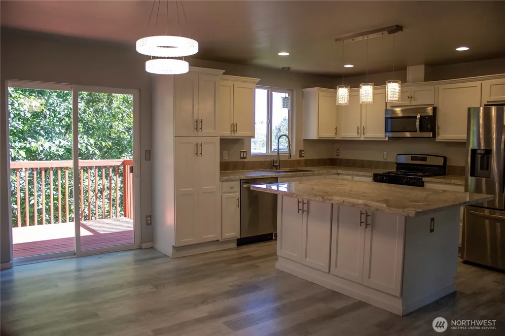 15721 26 Avenue W Lynnwood WA 98087