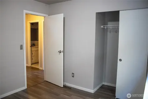 15721 26 Avenue W Lynnwood WA 98087