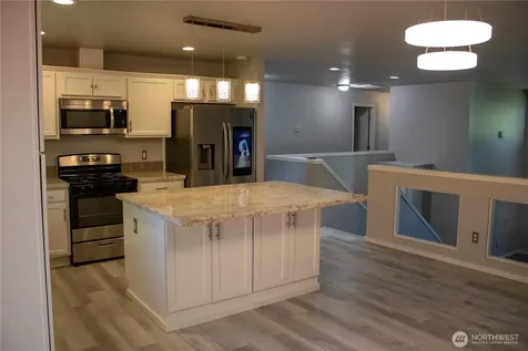 15721 26 Avenue W Lynnwood WA 98087