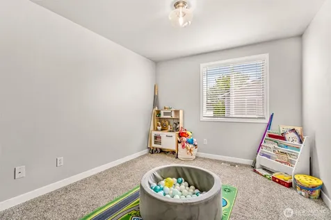 15005 44th Drive NE Marysville WA 98271
