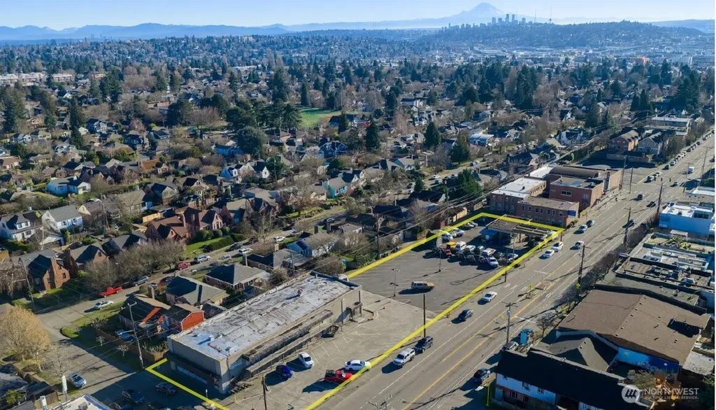 7724 24th Avenue NW Seattle WA 98117