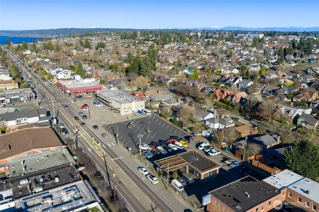 7724 24th Avenue NW Seattle WA 98117