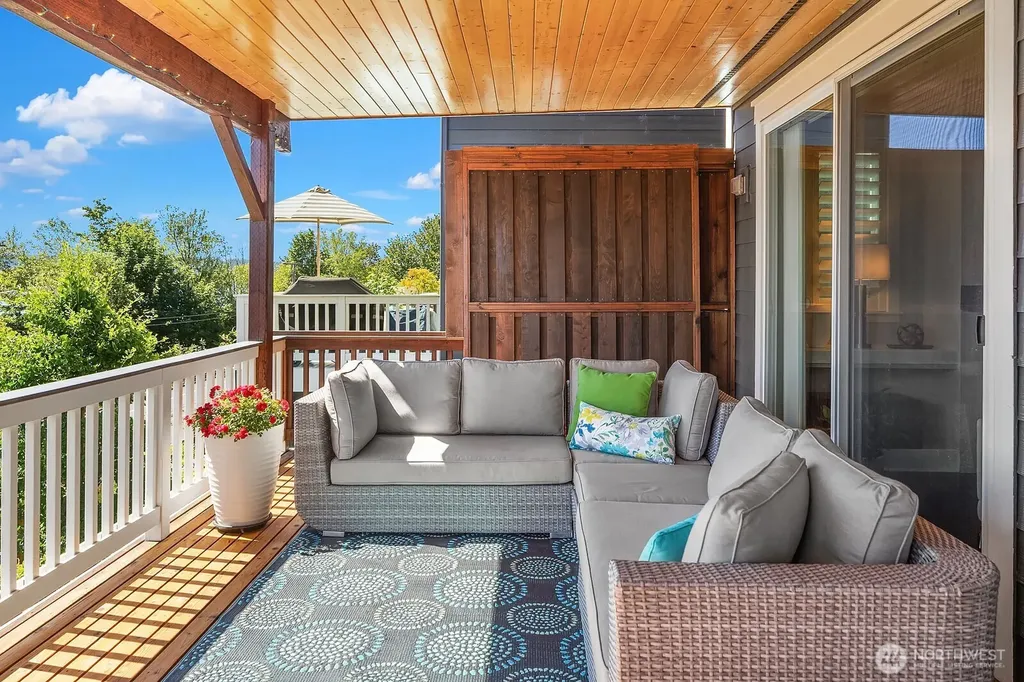 3857 201st Court SE Sammamish WA 98075