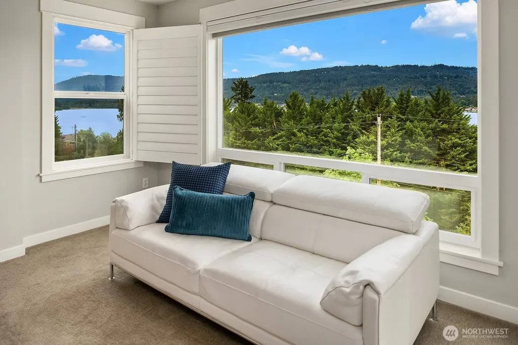 3857 201st Court SE Sammamish WA 98075