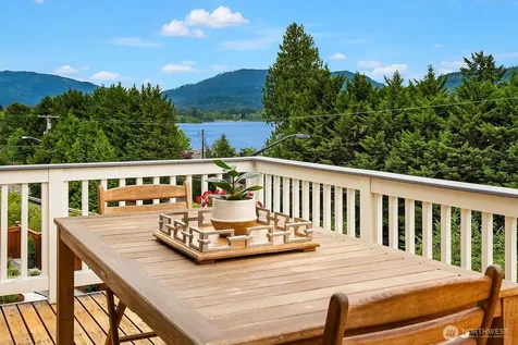 3857 201st Court SE Sammamish WA 98075