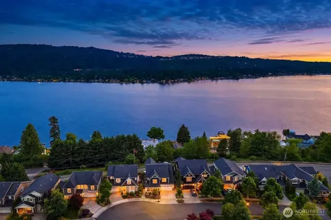 3857 201st Court SE Sammamish WA 98075