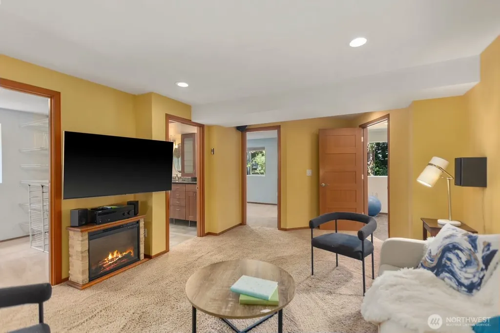 8618 NE 143rd Street Kirkland WA 98034