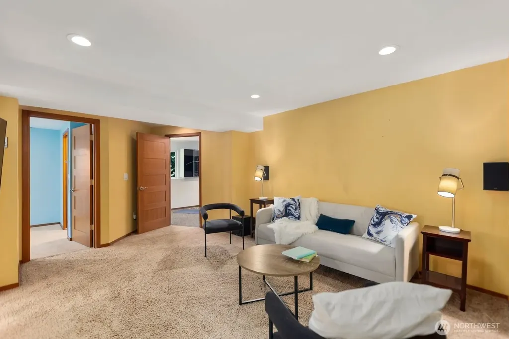 8618 NE 143rd Street Kirkland WA 98034