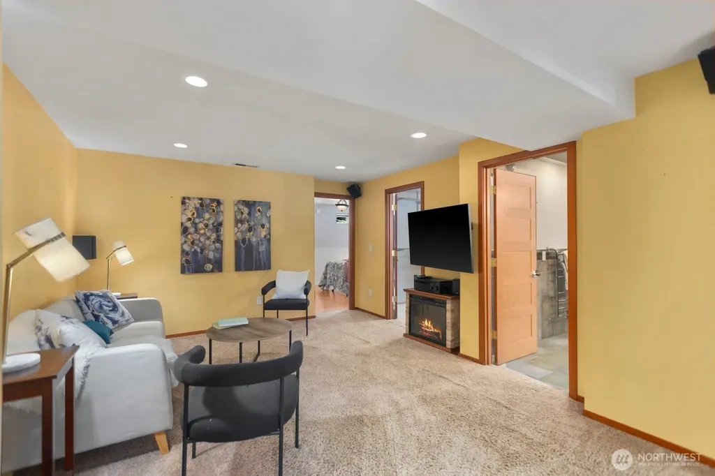 8618 NE 143rd Street Kirkland WA 98034