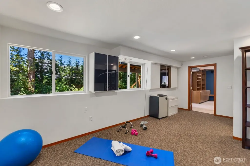 8618 NE 143rd Street Kirkland WA 98034