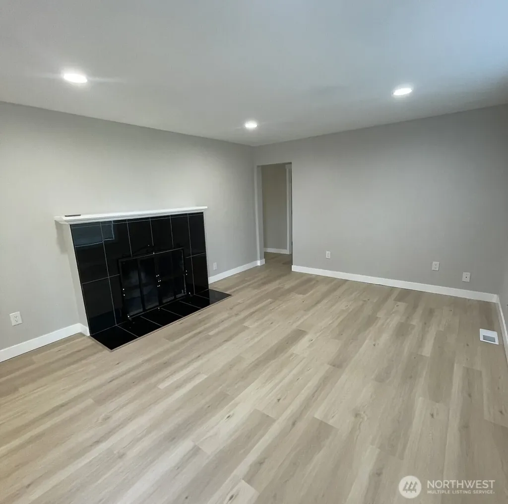 13829 51 Avenue S Tukwila WA 98168