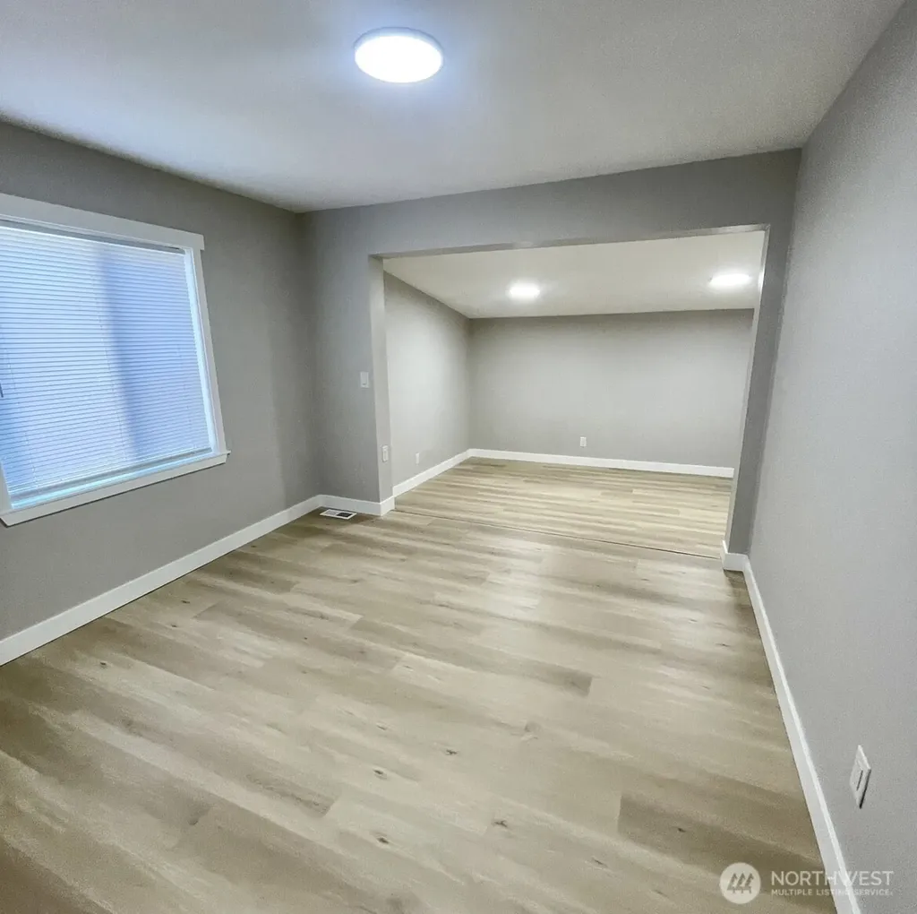 13829 51 Avenue S Tukwila WA 98168