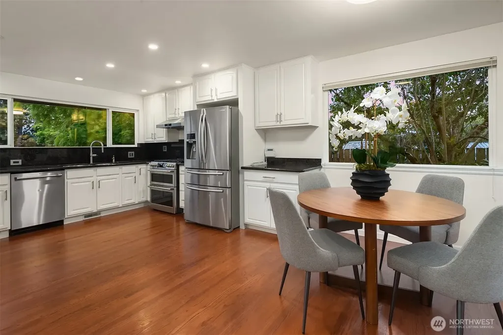 6425 Hampton Road S Seattle WA 98118