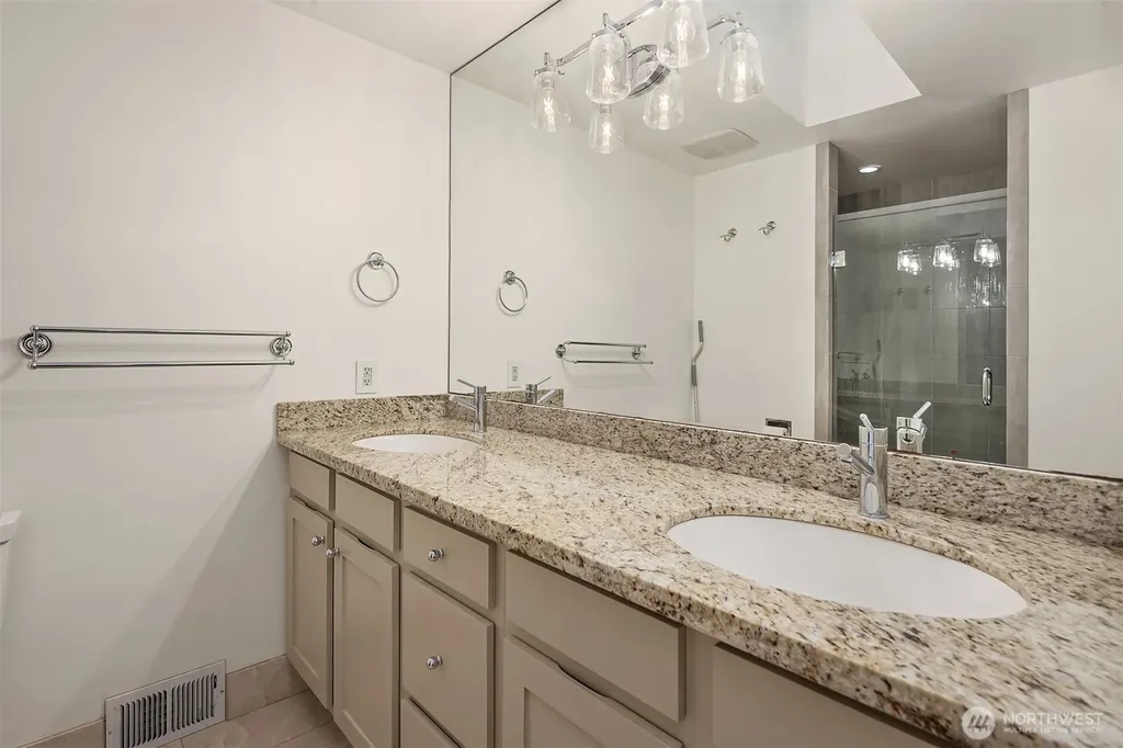 6425 Hampton Road S Seattle WA 98118