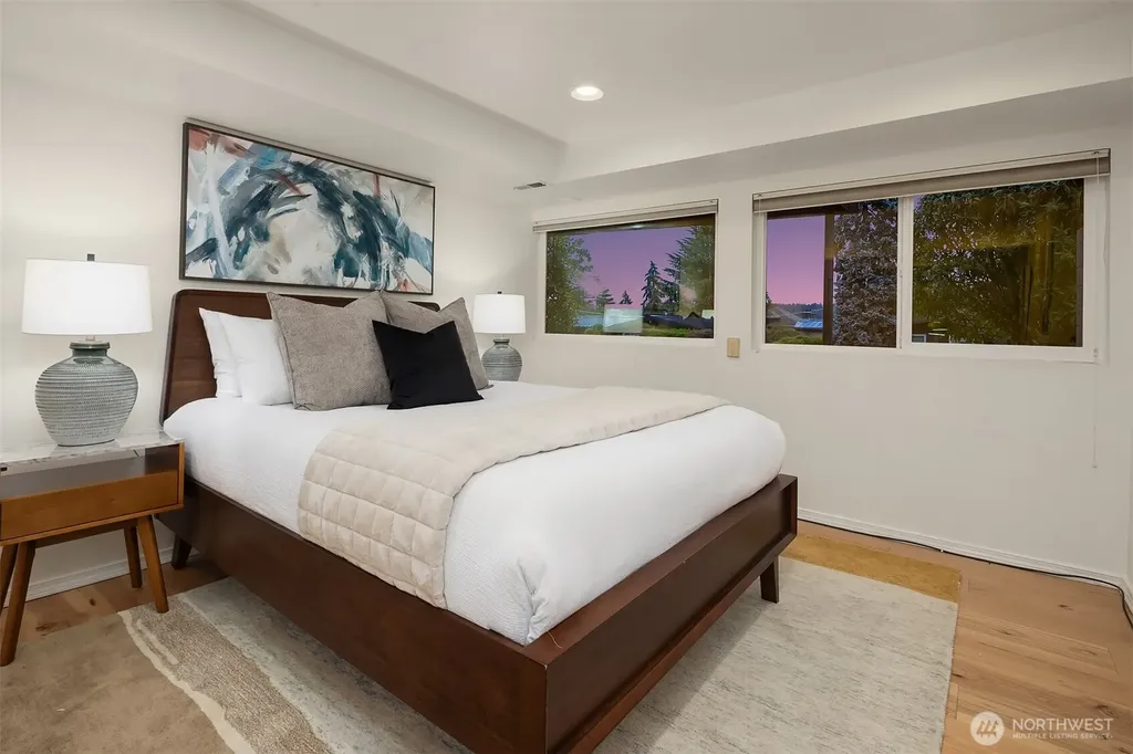 6425 Hampton Road S Seattle WA 98118