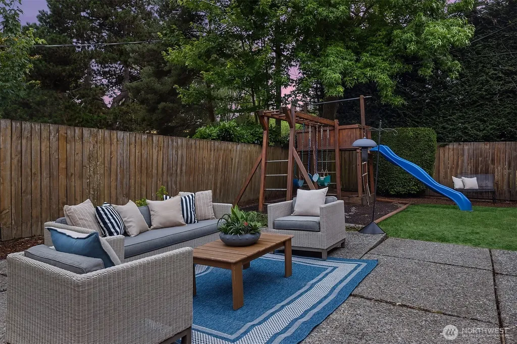 6425 Hampton Road S Seattle WA 98118