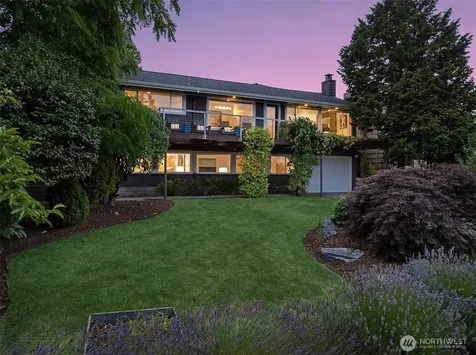 6425 Hampton Road S Seattle WA 98118
