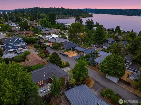 6425 Hampton Road S Seattle WA 98118