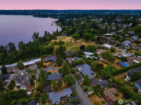 6425 Hampton Road S Seattle WA 98118