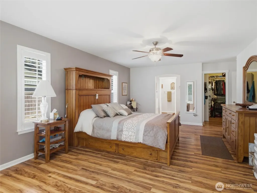 408 Raintree Loop Court SE Rainier WA 98576