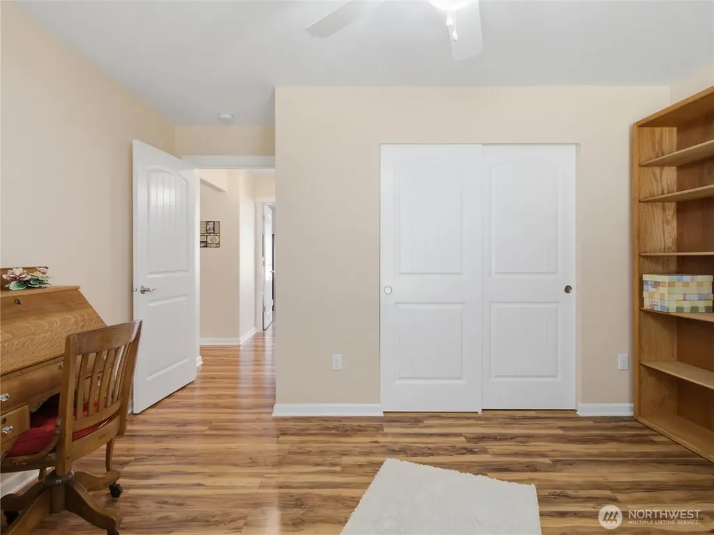 408 Raintree Loop Court SE Rainier WA 98576