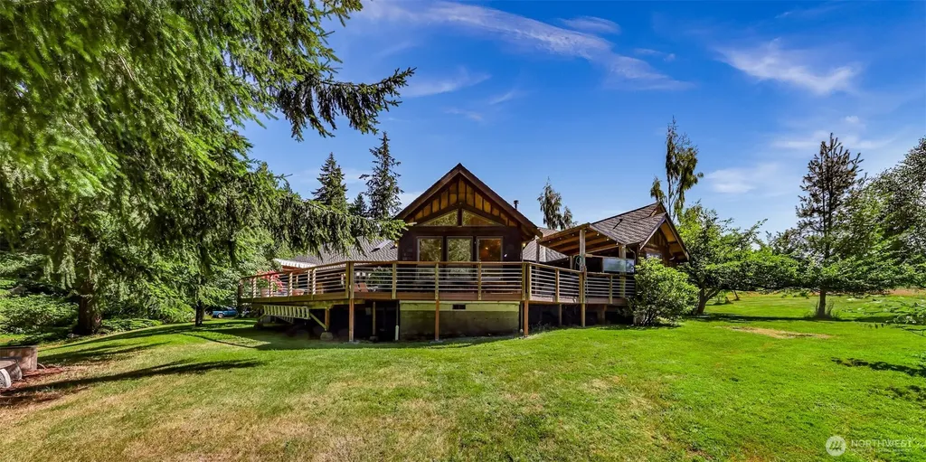 6701 Holst Road Clinton WA 98236