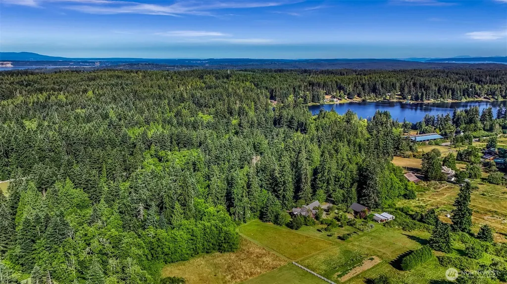 6701 Holst Road Clinton WA 98236