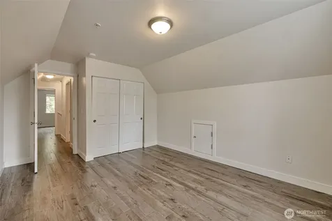20454 137th Avenue SE Kent WA 98042