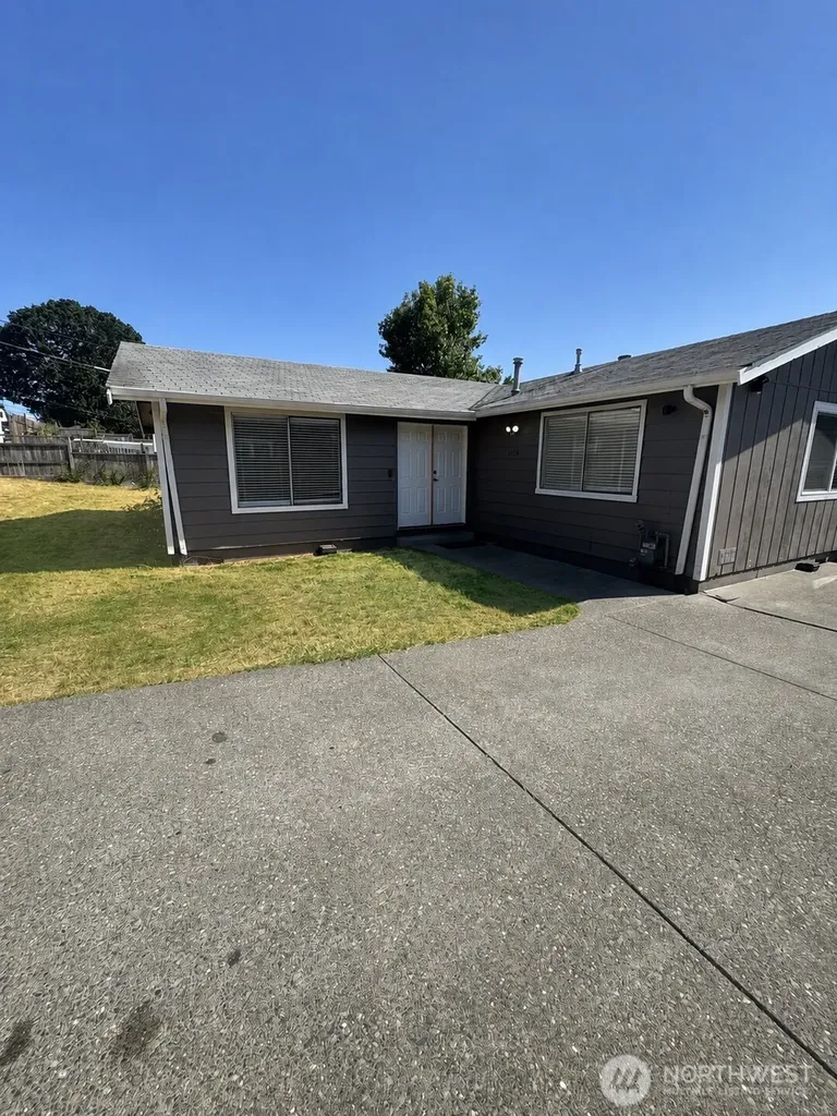 7139 S Tyler Street Court Tacoma WA 98409