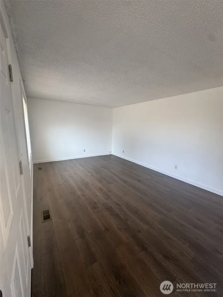 7139 S Tyler Street Court Tacoma WA 98409
