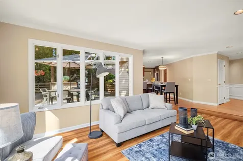 2521 227th Place NE Sammamish WA 98074