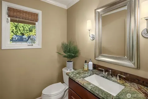 2521 227th Place NE Sammamish WA 98074
