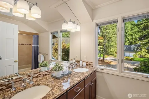 2521 227th Place NE Sammamish WA 98074
