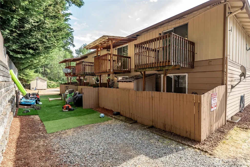 4819 S 56th Street Tacoma WA 98409