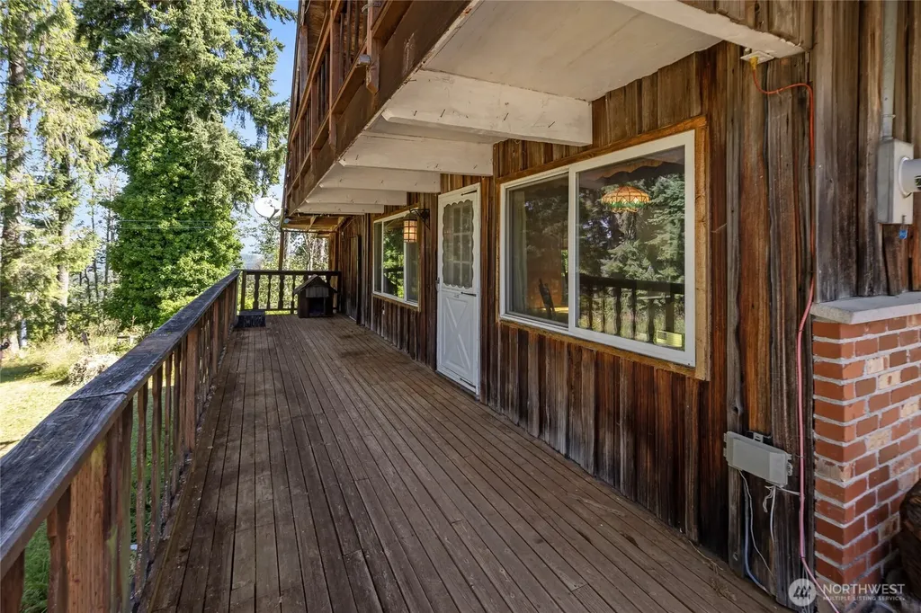 11413 501st Street E Eatonville WA 98328