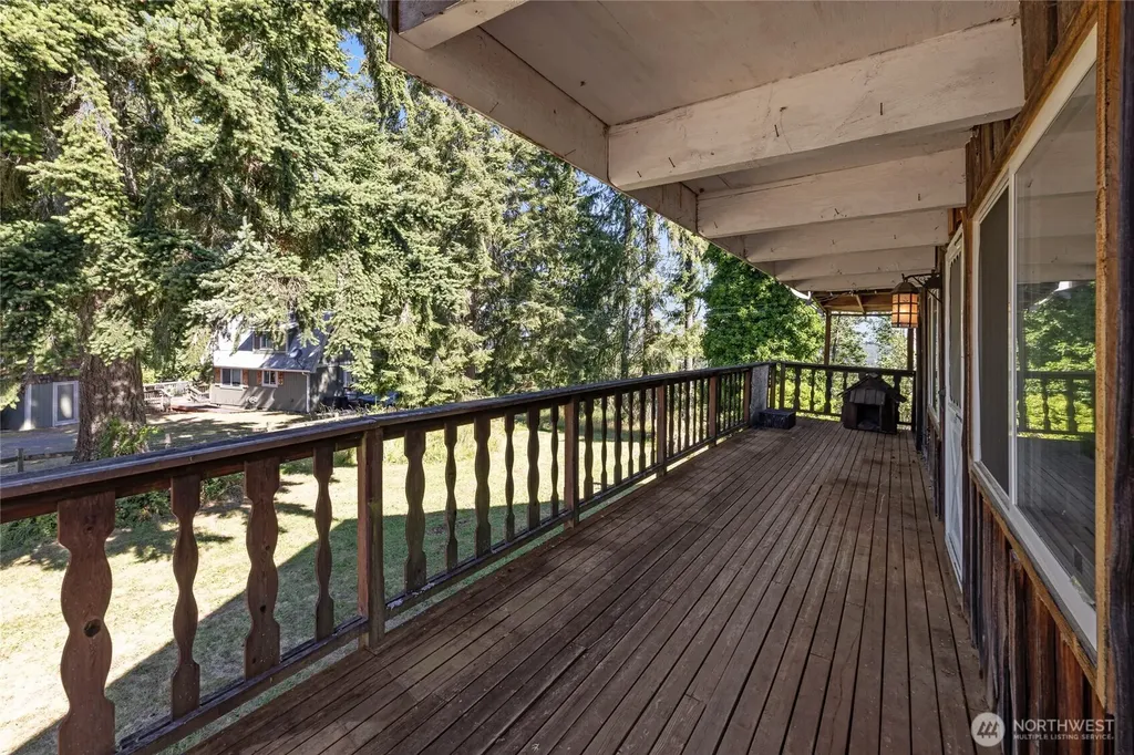 11413 501st Street E Eatonville WA 98328