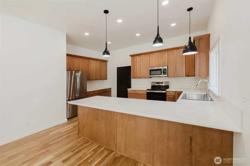 5170 SE Lars Hanson Port Orchard WA 98367
