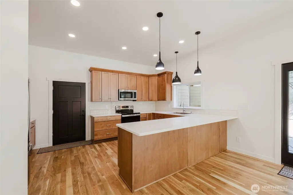 5170 SE Lars Hanson Port Orchard WA 98367