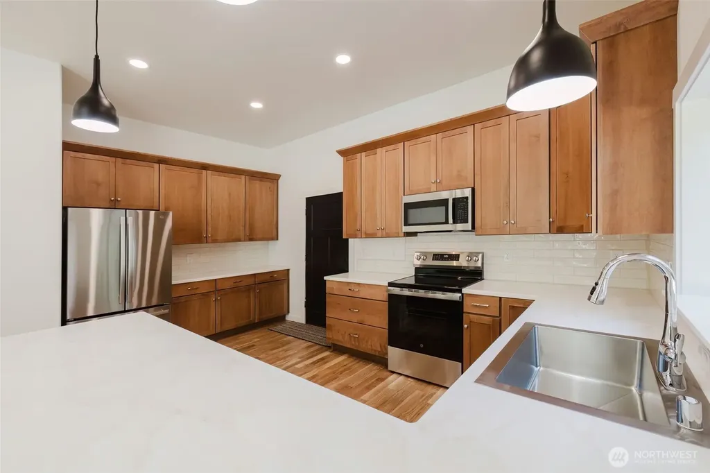 5170 SE Lars Hanson Port Orchard WA 98367