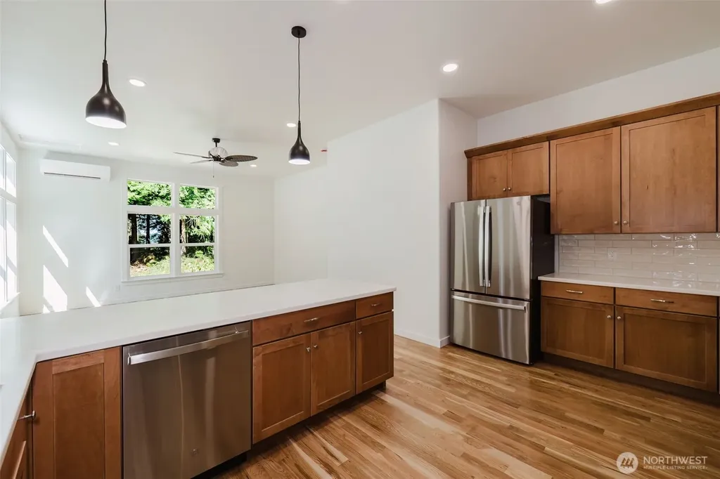5170 SE Lars Hanson Port Orchard WA 98367