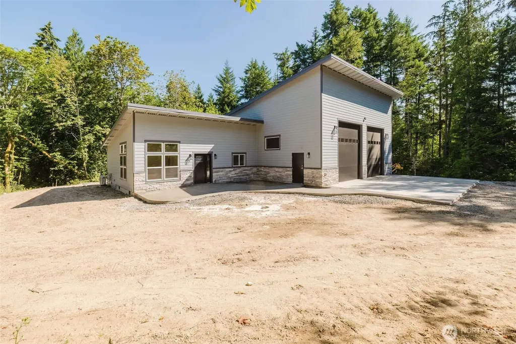 5170 SE Lars Hanson Port Orchard WA 98367