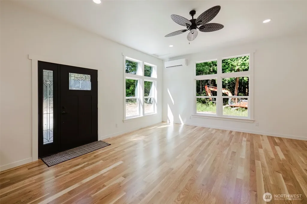 5170 SE Lars Hanson Port Orchard WA 98367