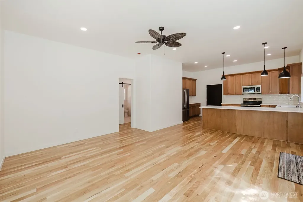 5170 SE Lars Hanson Port Orchard WA 98367