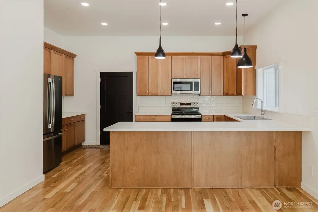 5170 SE Lars Hanson Port Orchard WA 98367