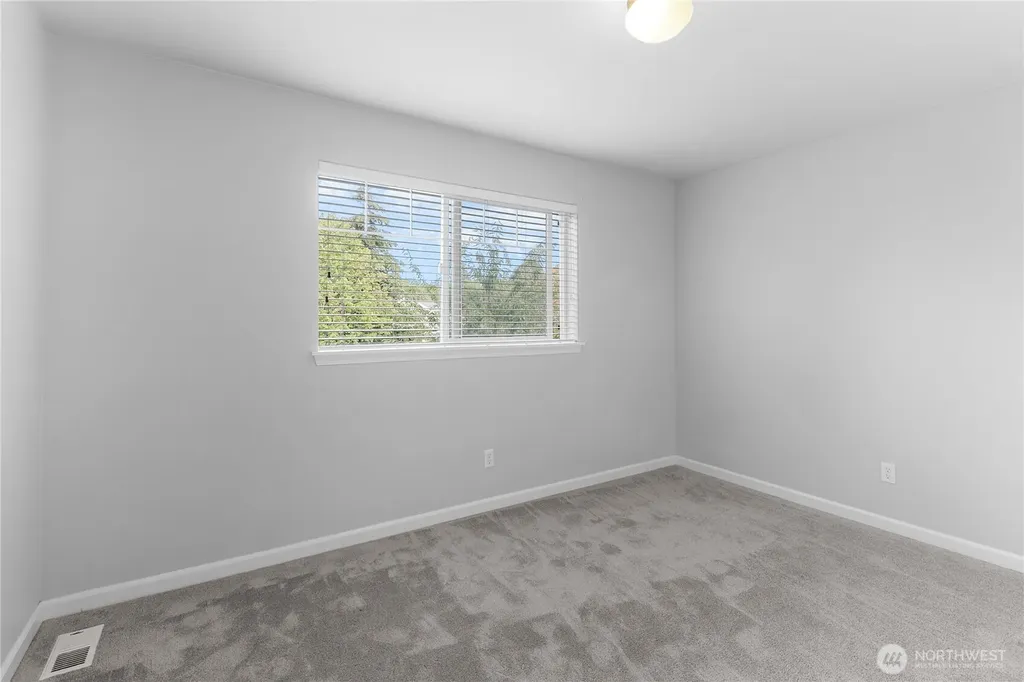 17210 139th Avenue E Puyallup WA 98374