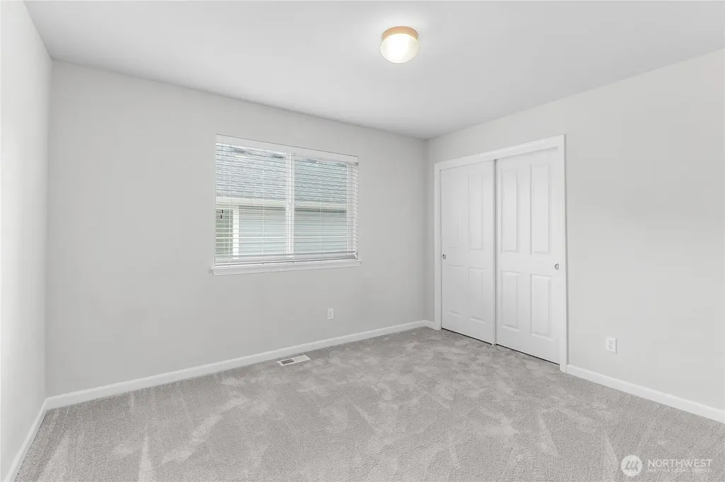 17210 139th Avenue E Puyallup WA 98374