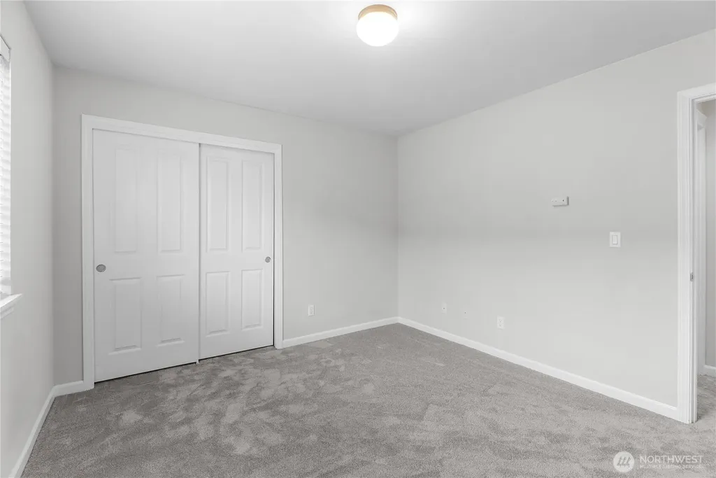 17210 139th Avenue E Puyallup WA 98374