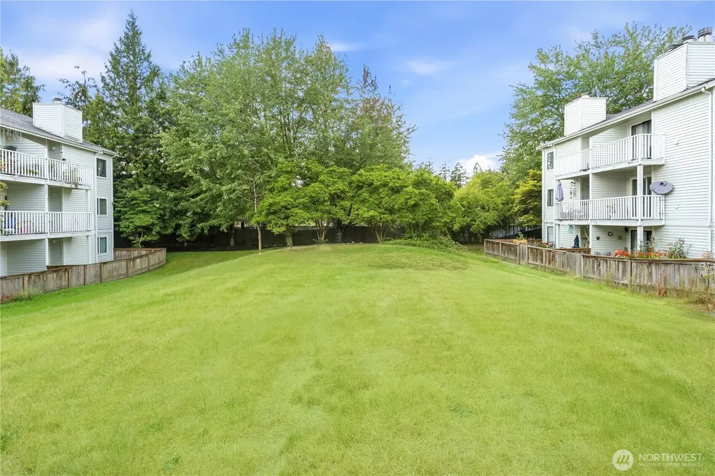25005 98th Place S Kent WA 98030