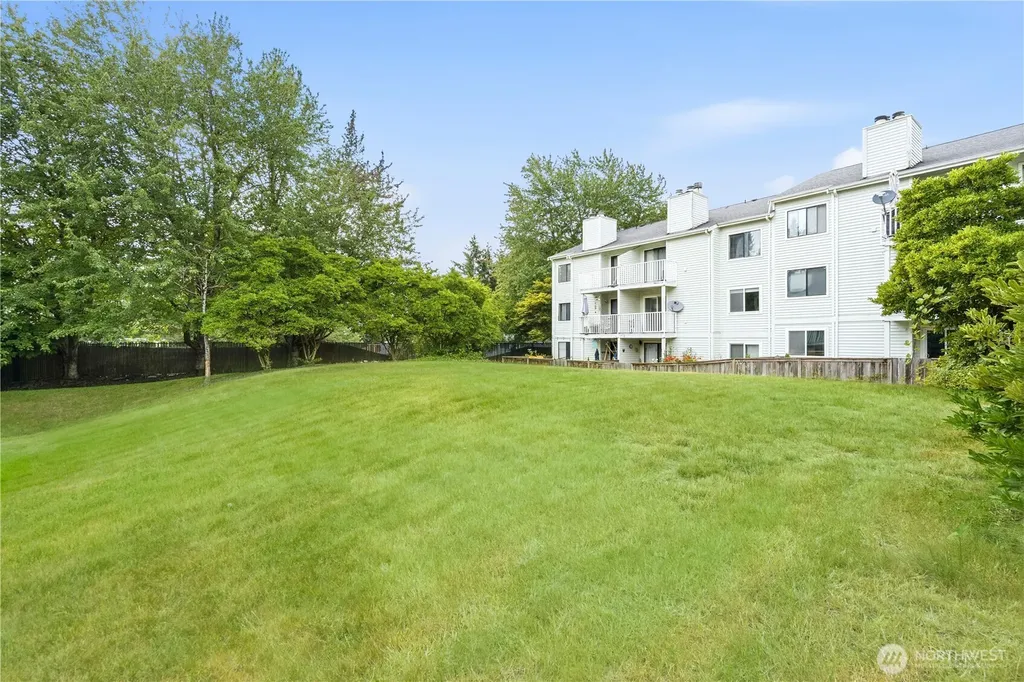25005 98th Place S Kent WA 98030