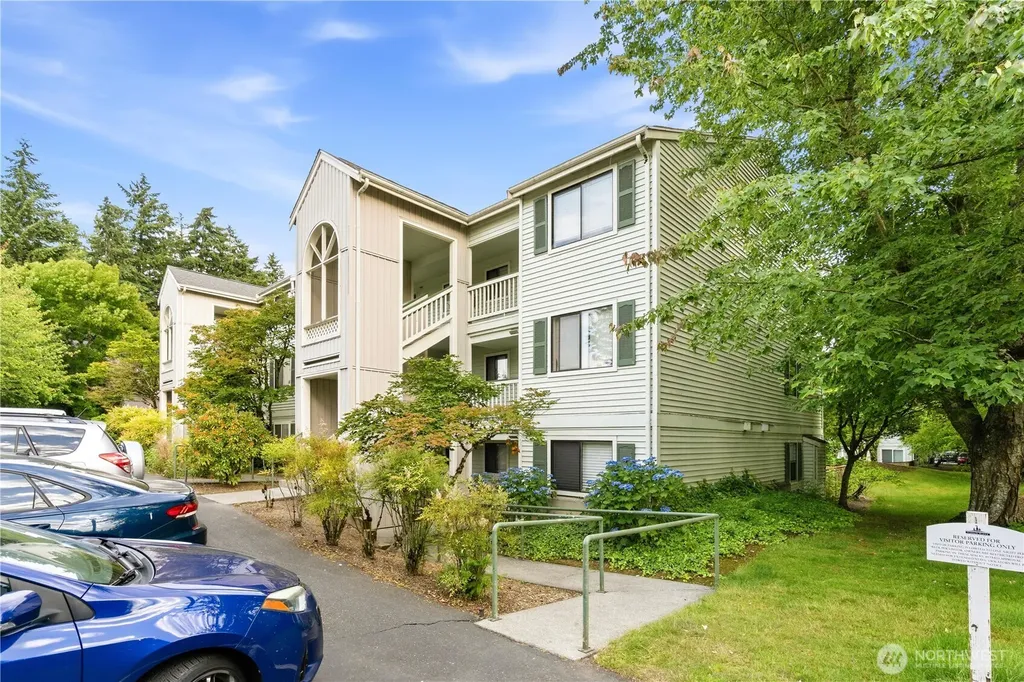 25005 98th Place S Kent WA 98030